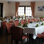 Landgasthaus Veltheimer Hof 포르타웨스트팔리카