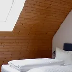 호텔 Landgasthaus Veltheimer Hof 3*