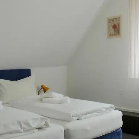 Landgasthaus Veltheimer Hof 3*