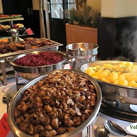 Landgasthaus Veltheimer Hof 3*