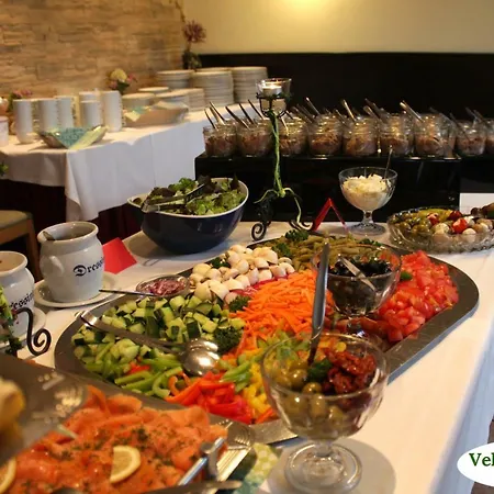 ホテル Landgasthaus Veltheimer Hof ポルタ・ヴェストファーリカ